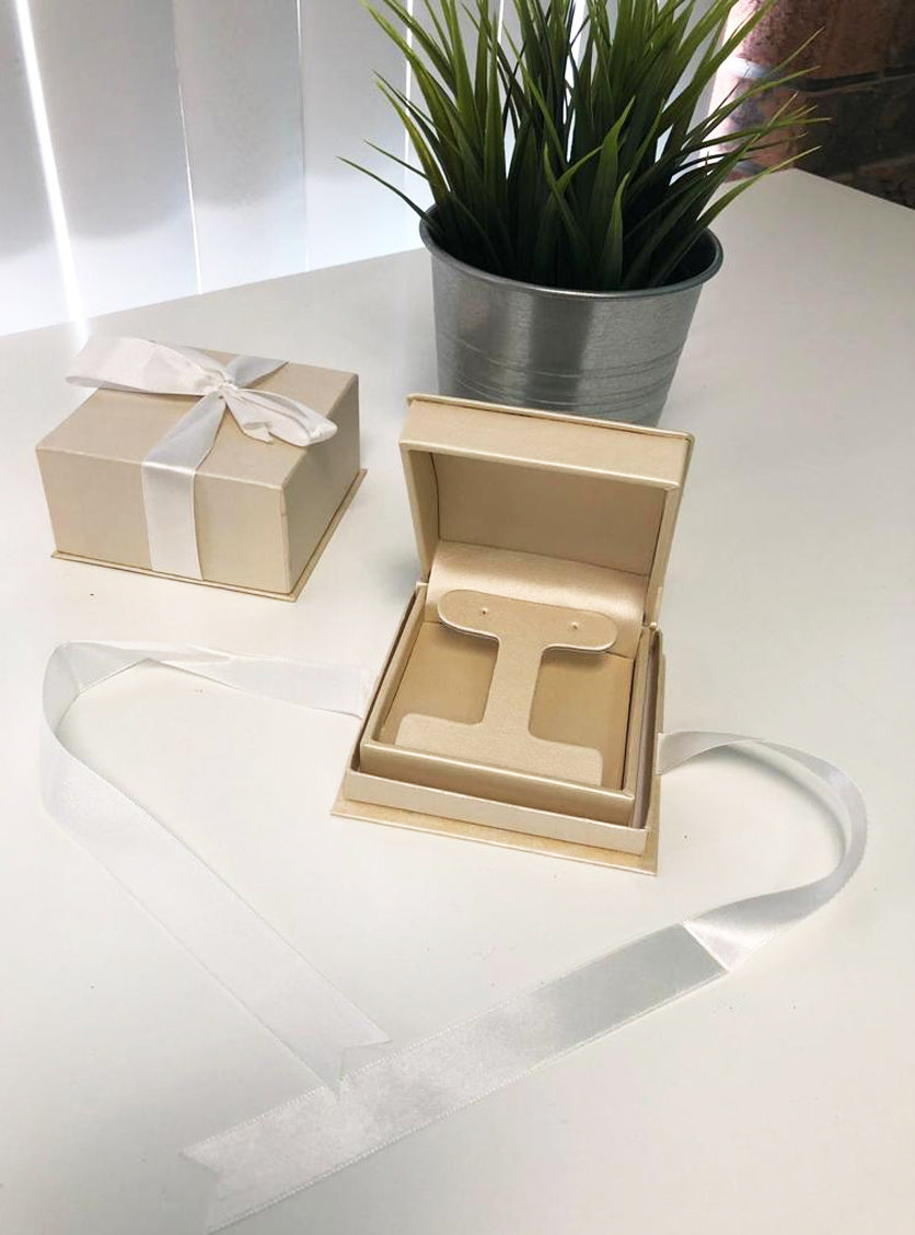 Bow French Clip Earring Box