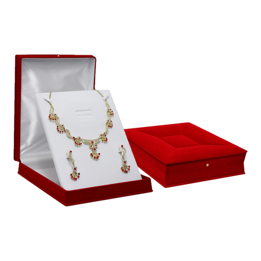 Necklace hot sale set box